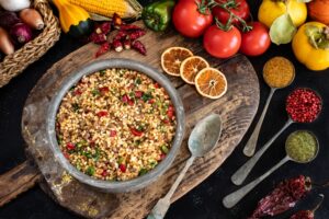 Salada Mediterrânea de Lentilhas e Grão-de-Bico